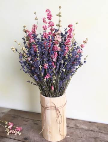 Bình hoa Lavender phối Phi Yến hồng