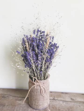 Lọ hoa Lavender English phối Lúa Mạch và Hoa Gạo Ấn Độ