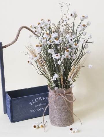Bình hoa Cúc Ammo phối cỏ Pepper, Lúa mạch và Flax