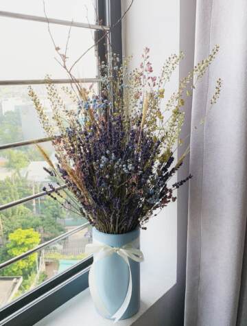 Bình hoa Lavender phối Baby xanh và Pepper