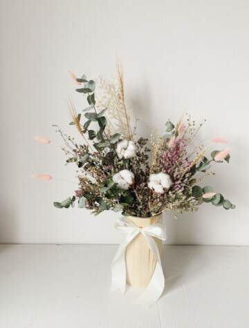 Bình hoa Oregano phối cỏ Thỏ, hoa Cotton, lá Chanh Ý và Flax