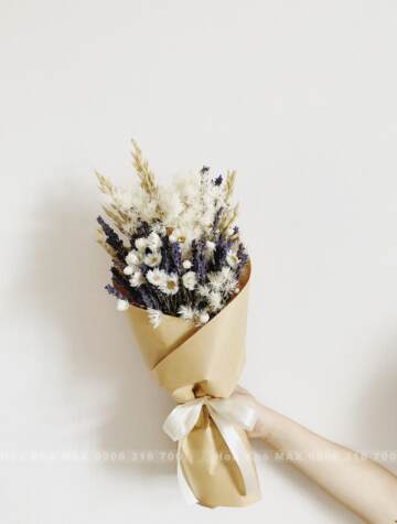 Bó hoa Lavender phối cúc Daisy , lá Ming Vintage